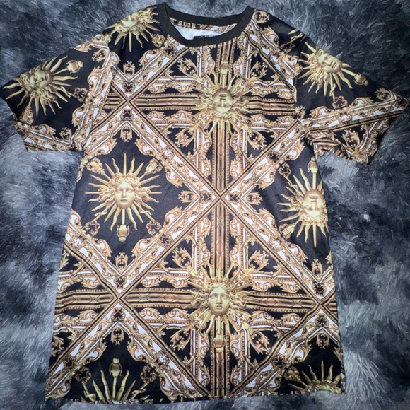 Surprising Black And Gold Graphic Tee Gallery